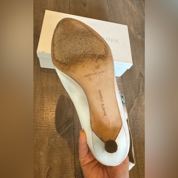 Sold Manolo Blahnik Hangisi Pump 38 - Picture 8 of 10